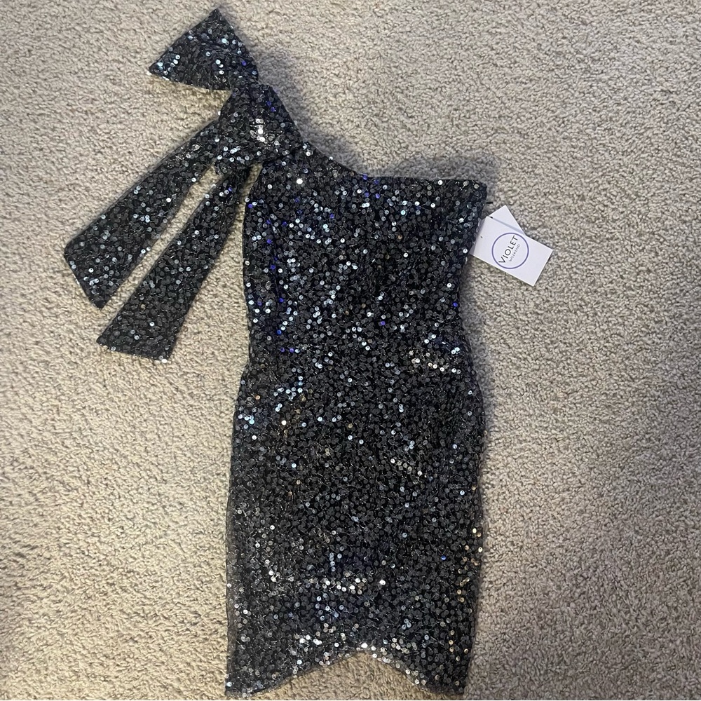 Violet Weekend Sequin One-Shoulder Cocktail Dress - Black